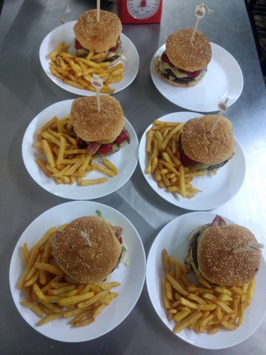 HAMBURGUESAS CHUY Photo 3
