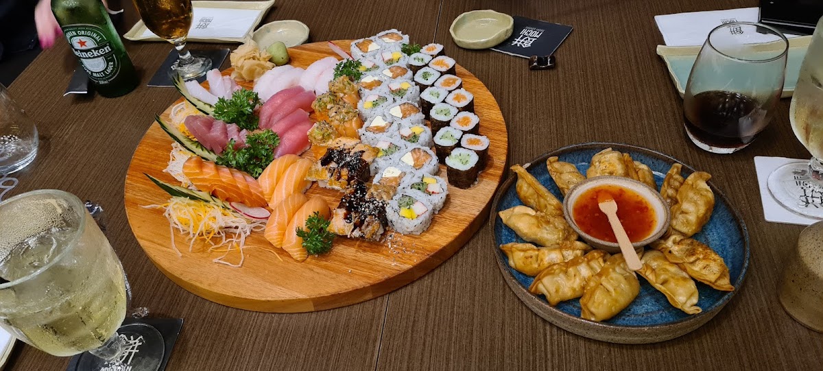 Mochi Sushi Lounge Photo 3