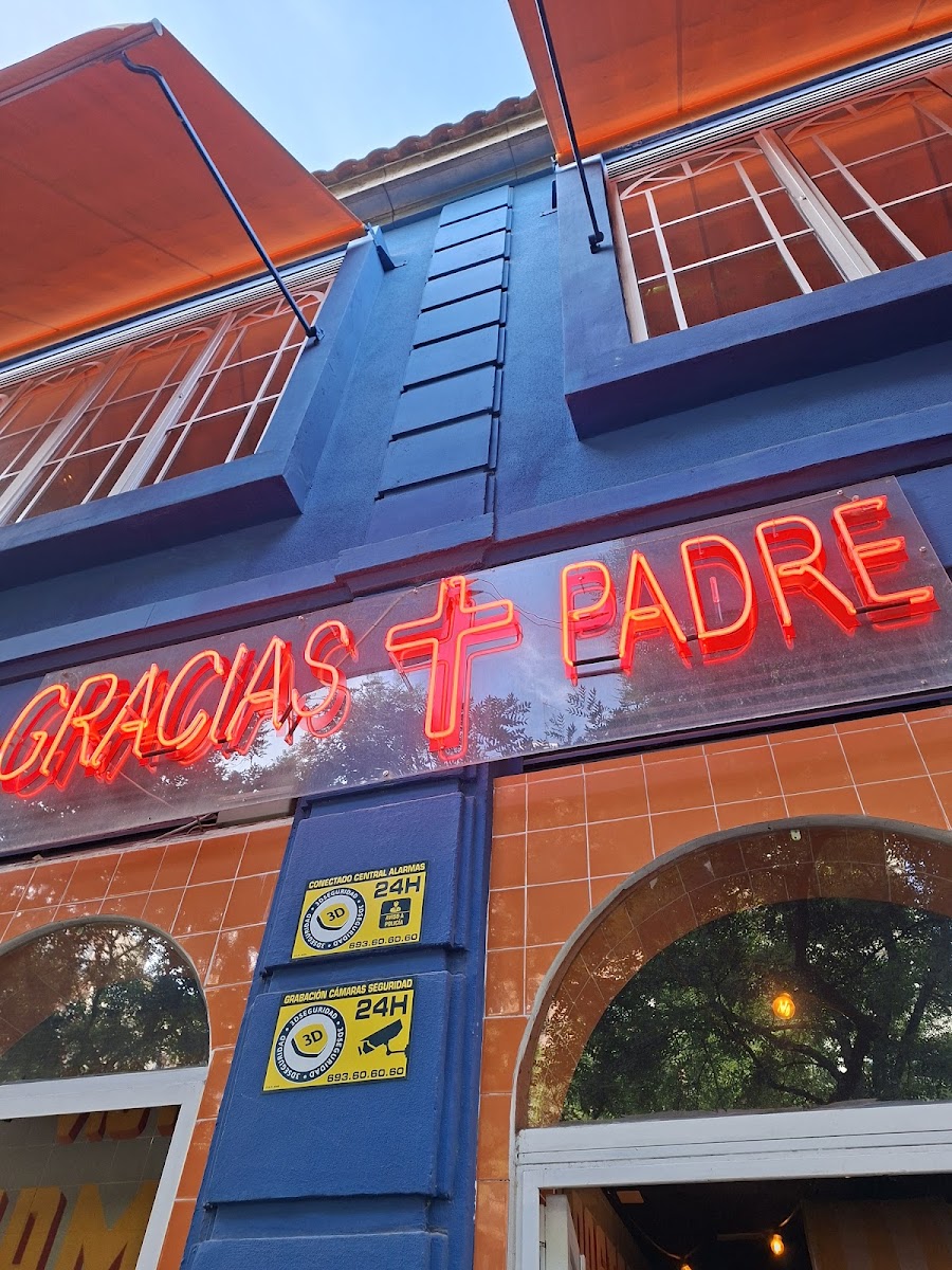 Gracias Padre - Taquería La Roma - Restaurante Mexicano Photo 3