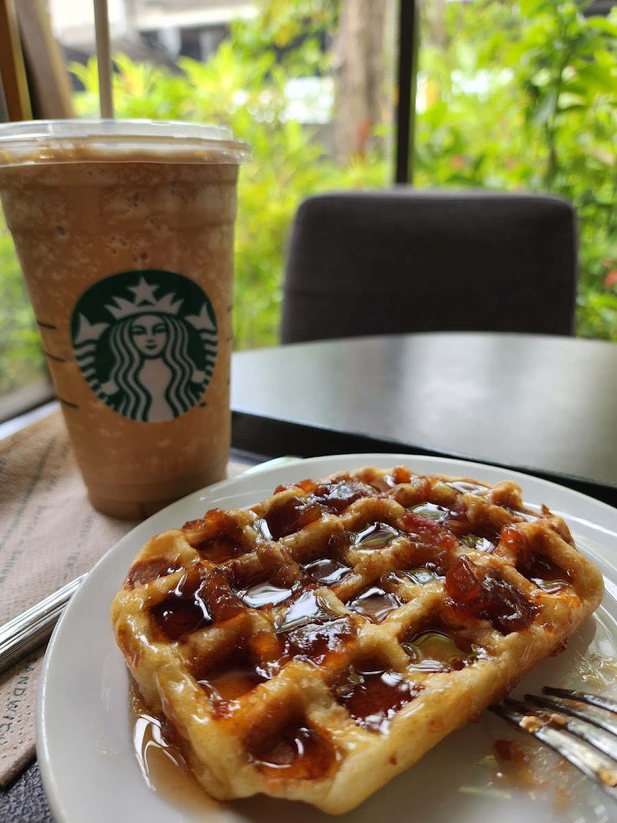 Starbucks East Bay Residences Photo 6