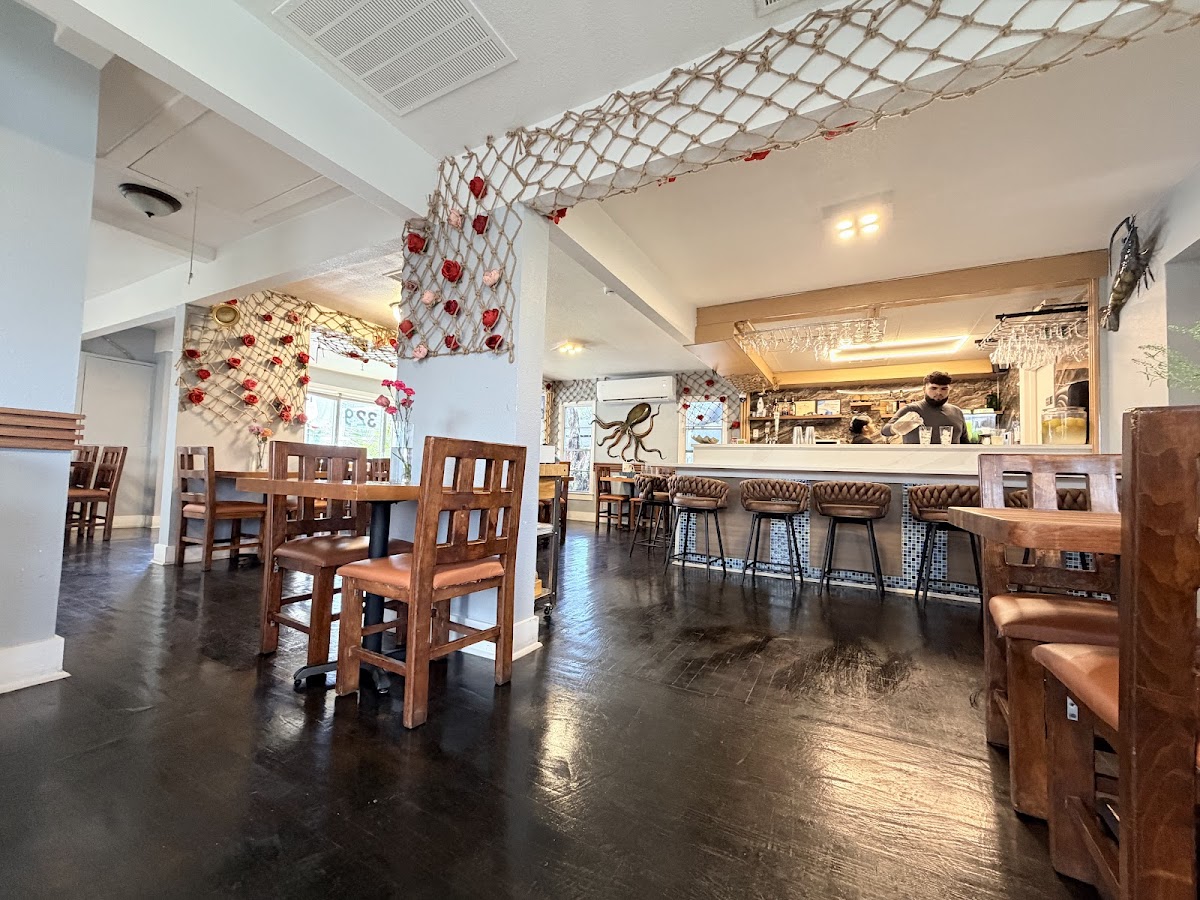Lela’s Seafood