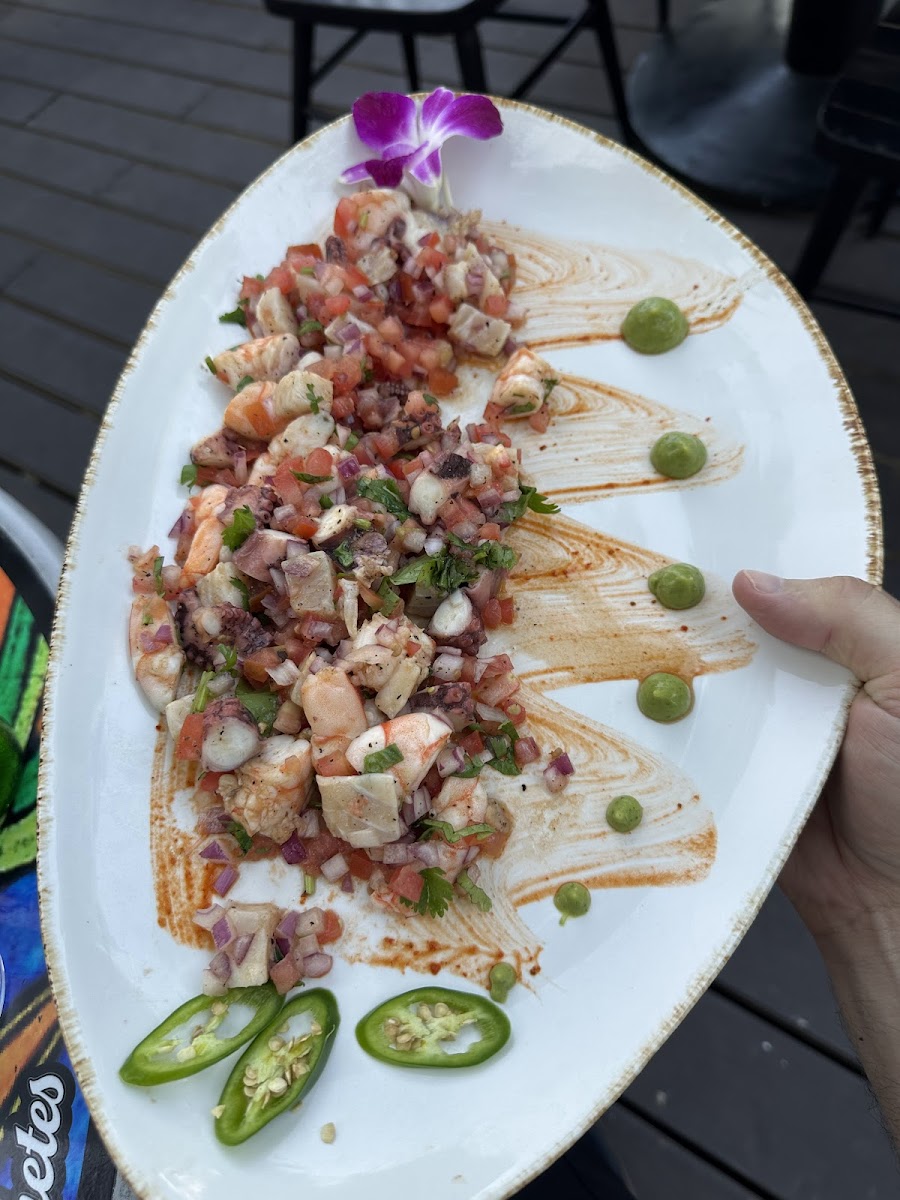 Lela’s Seafood Photo 2