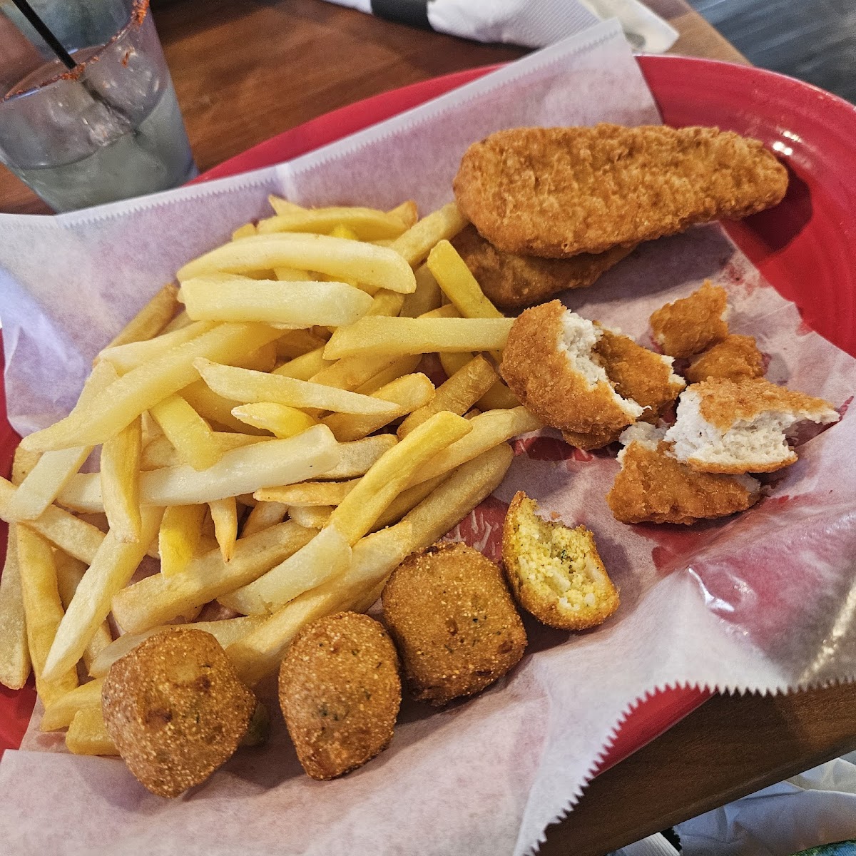 Lela’s Seafood Photo 6