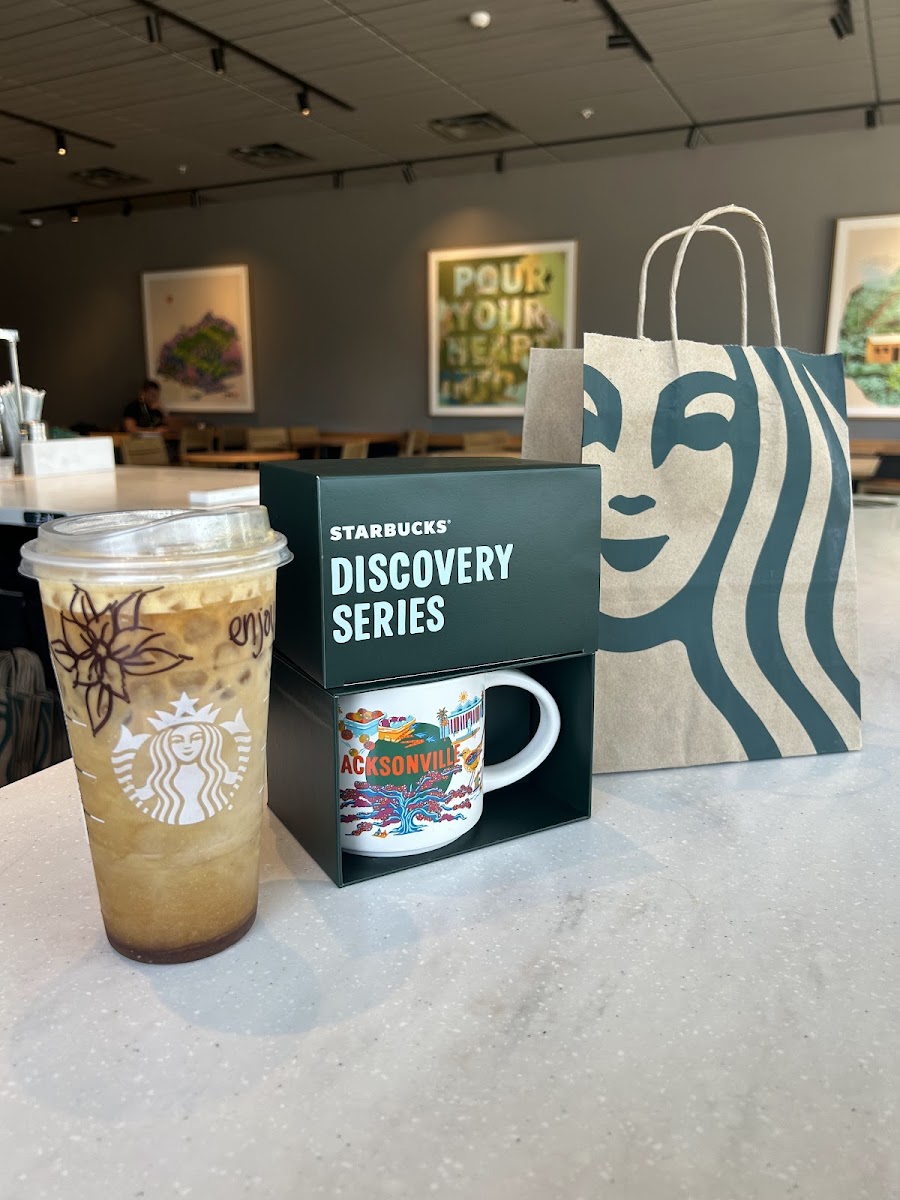 Starbucks Photo 6