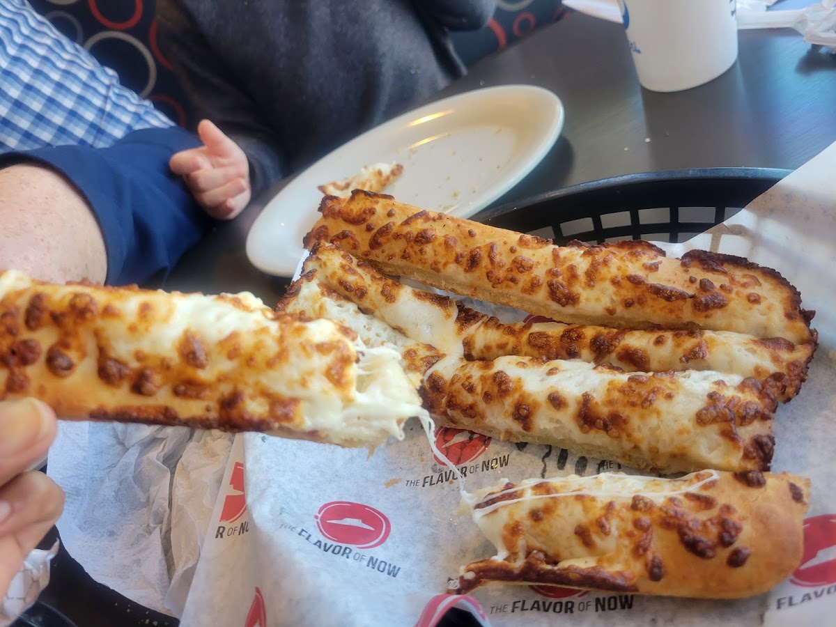 Pizza Hut Photo 7
