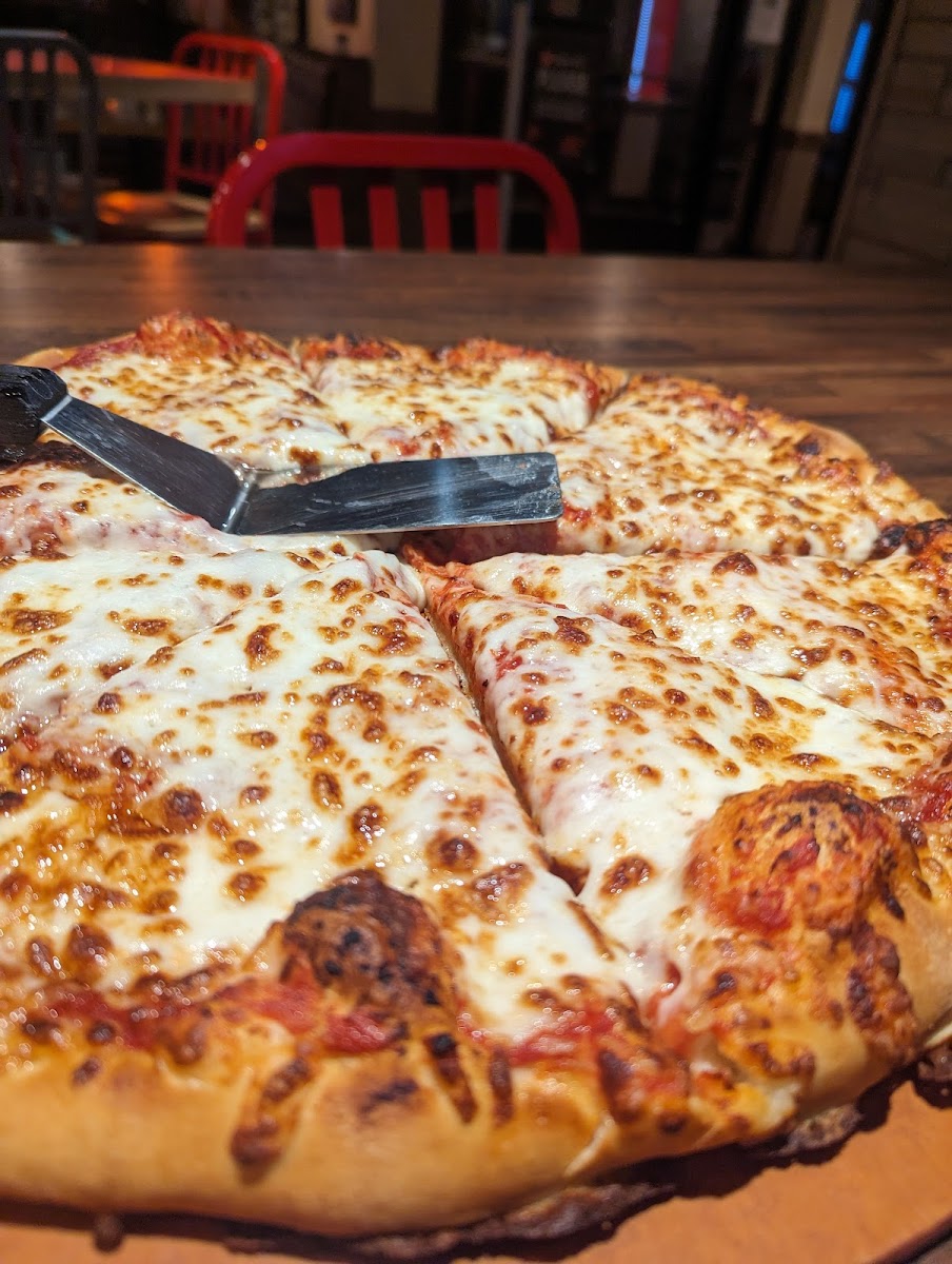 Pizza Hut Photo 4