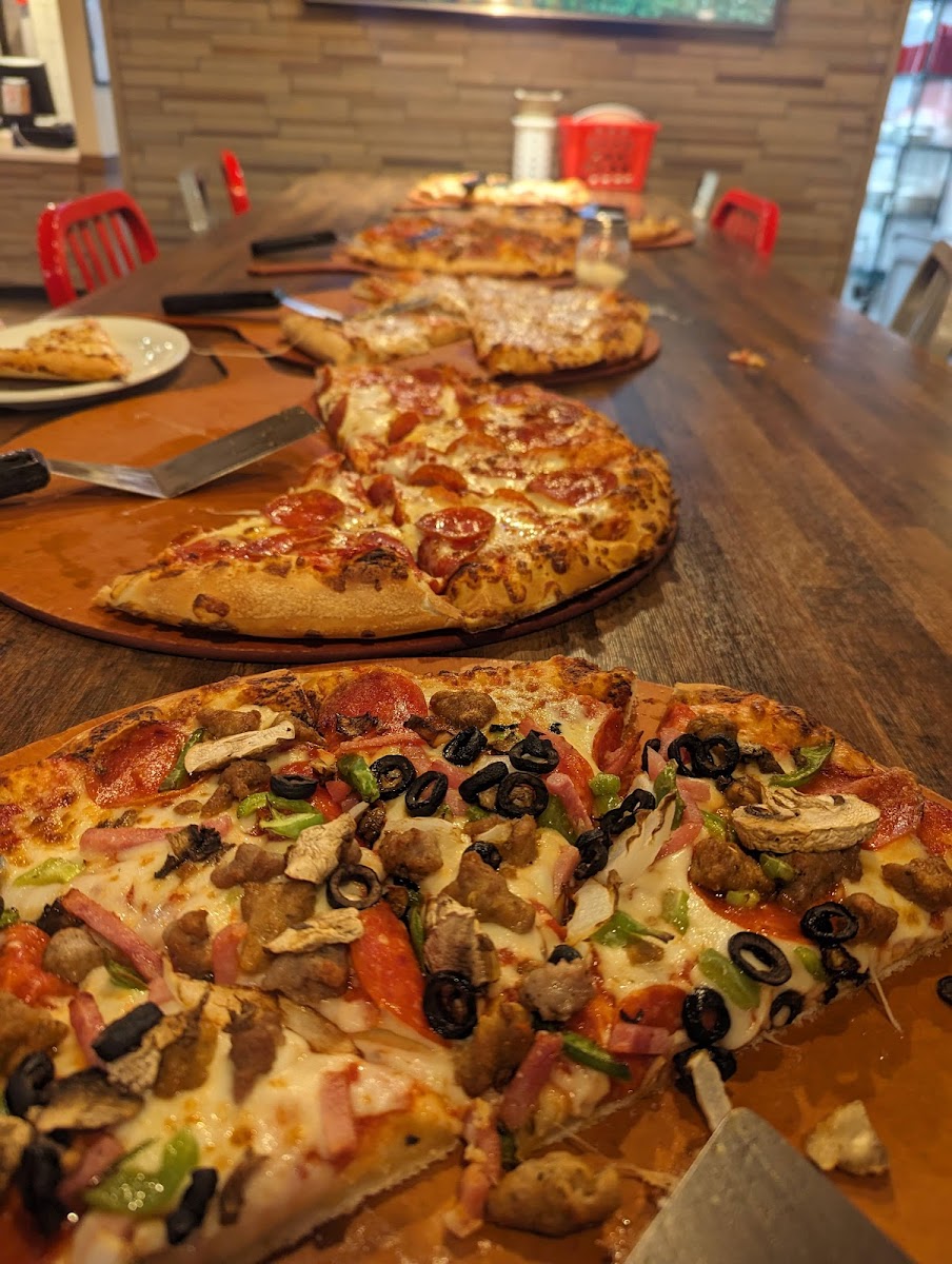 Pizza Hut Photo 5
