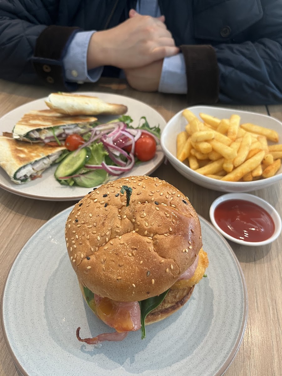 The Coffee Club Cafe - Gungahlin Photo 3