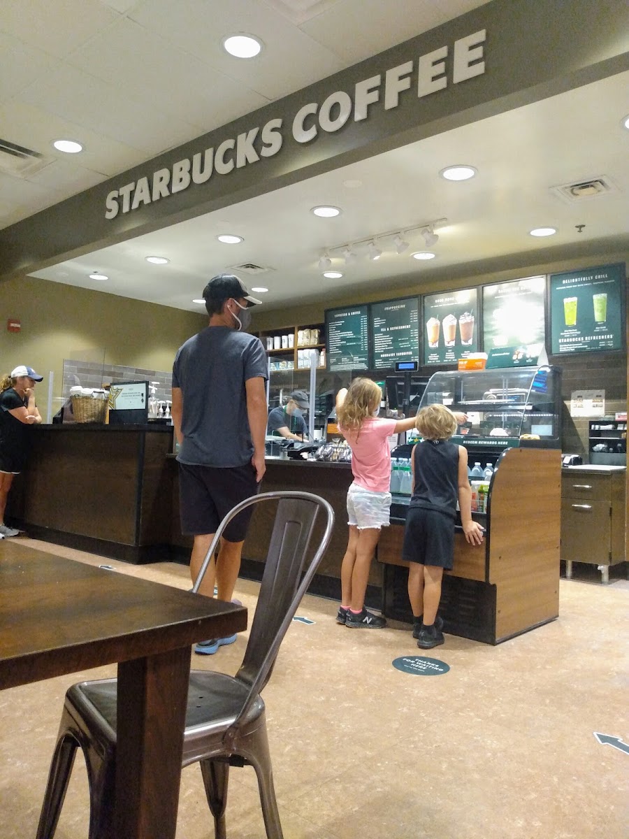 Starbucks Photo 3