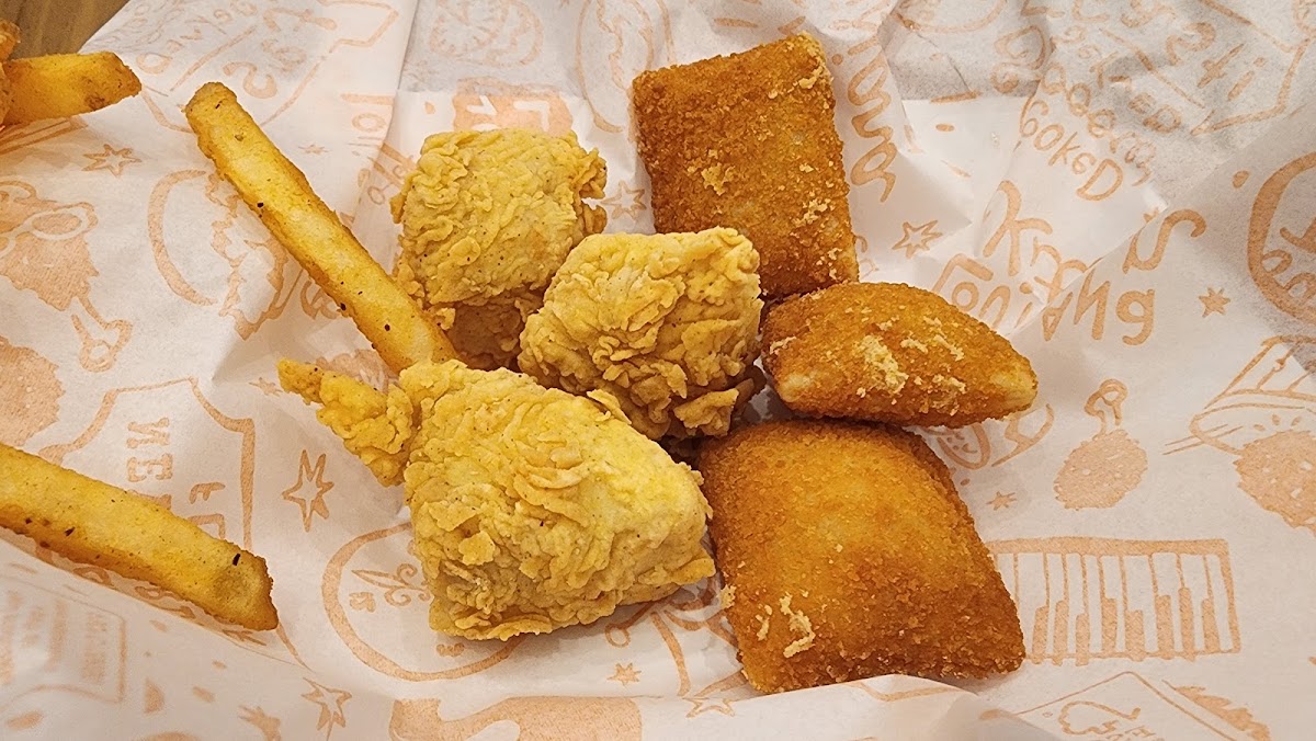 Popeyes Louisiana Kitchen Photo 7