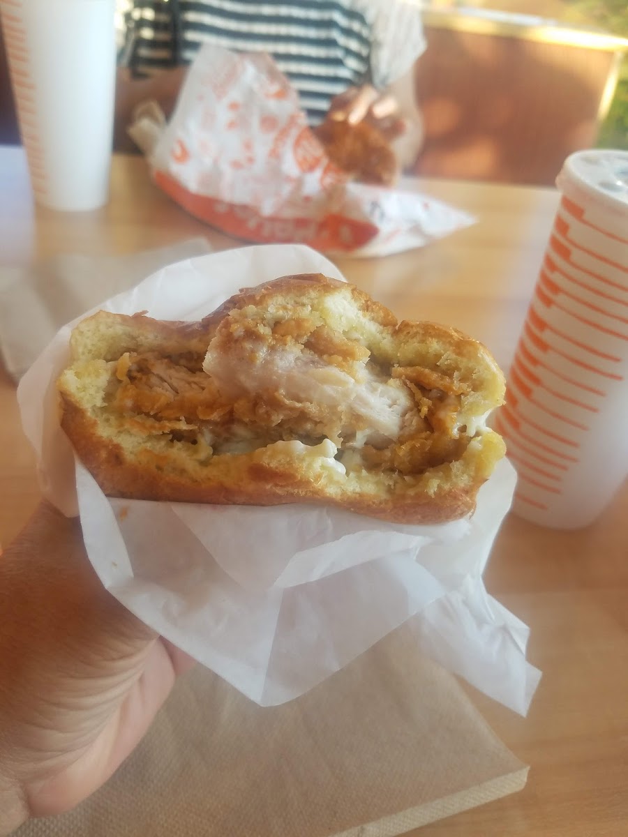 Popeyes Louisiana Kitchen Photo 2