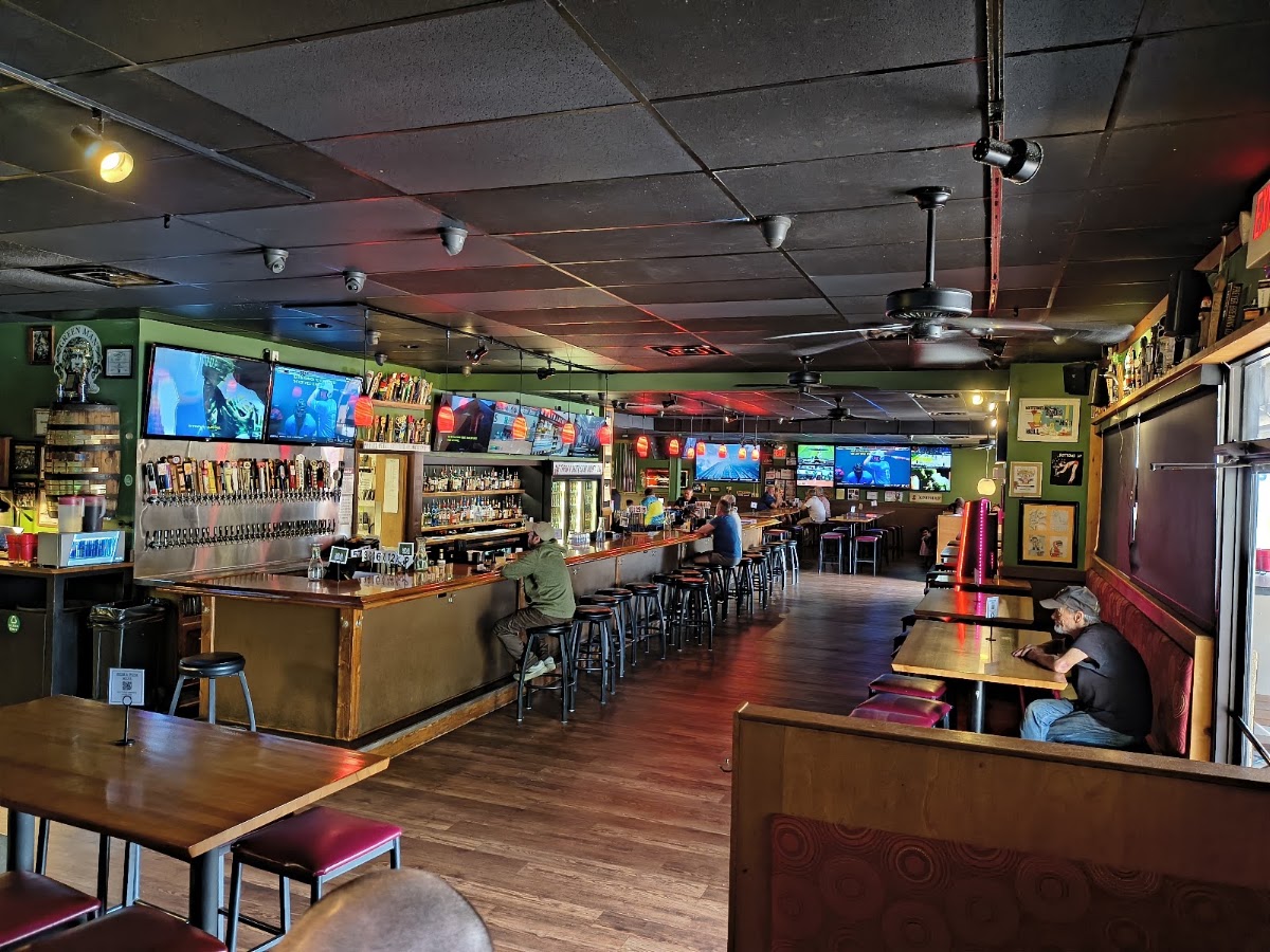 Jake's Pub & Billiards Photo 4