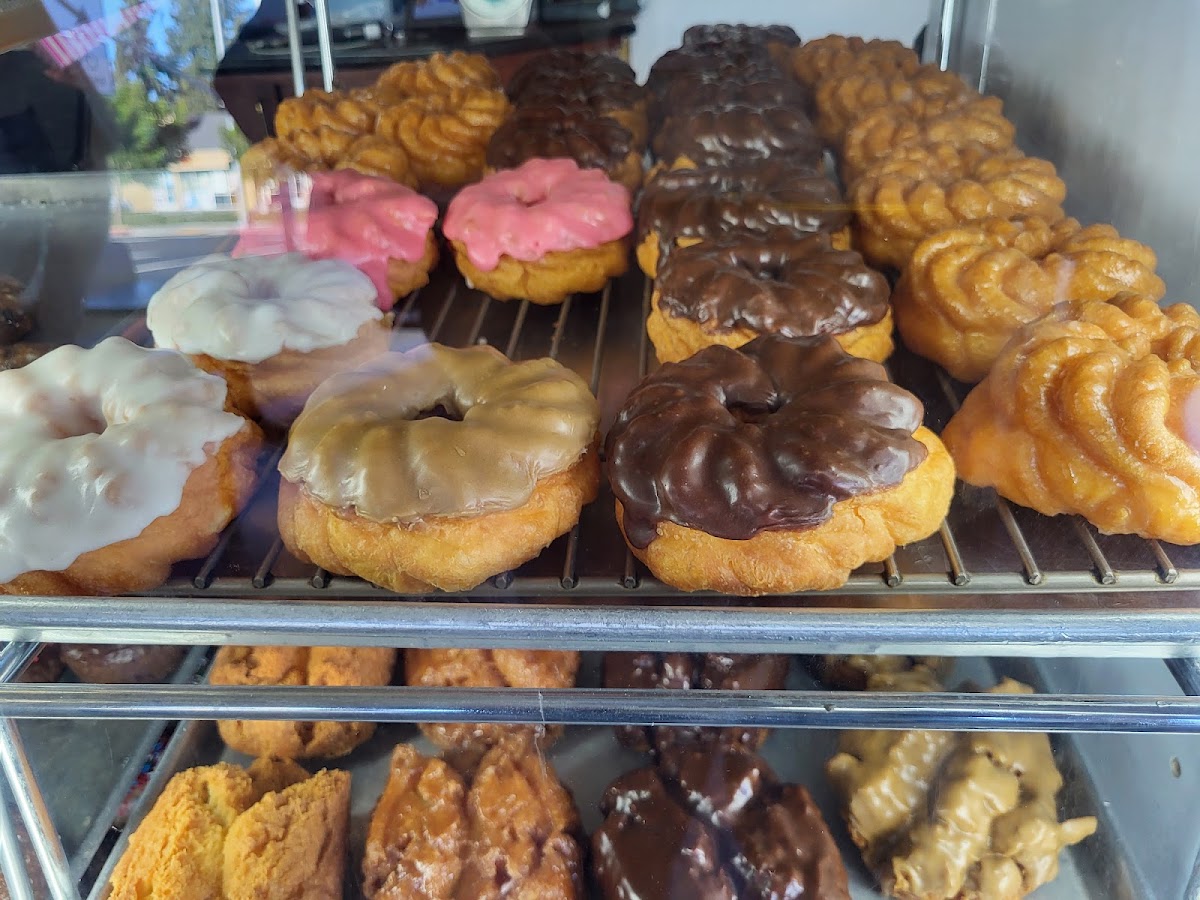 Chuck's Donuts Photo 3