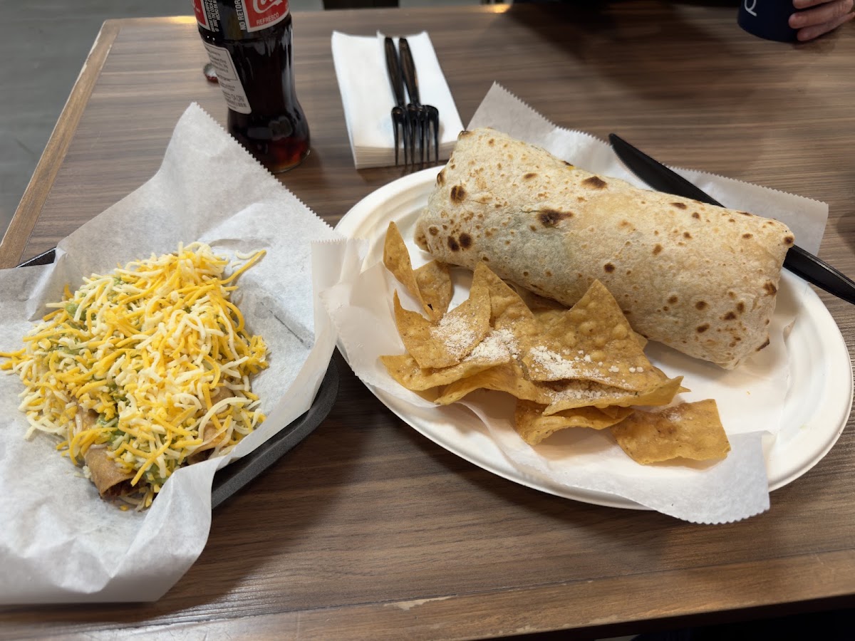 California's Taco Shop Photo 6