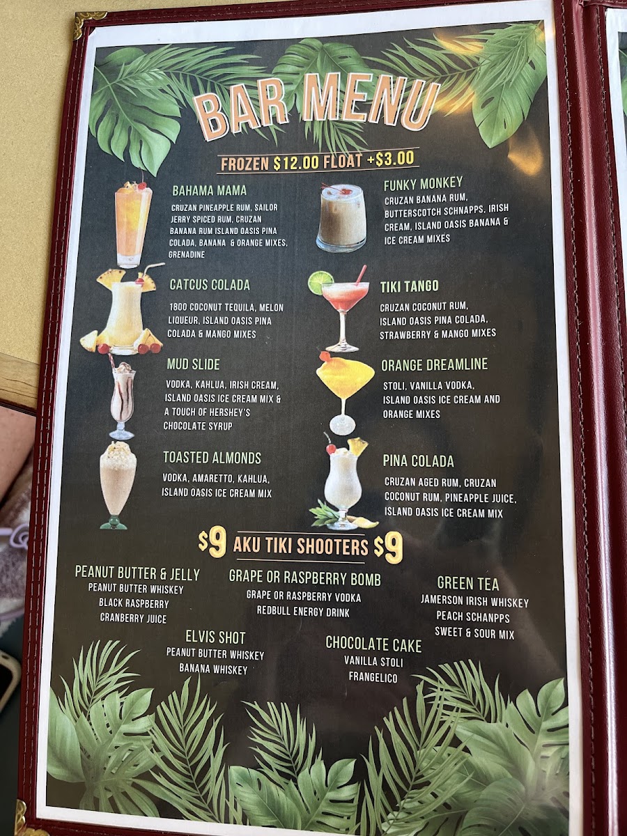 Traders Restaurant & Tiki Lounge Photo 3