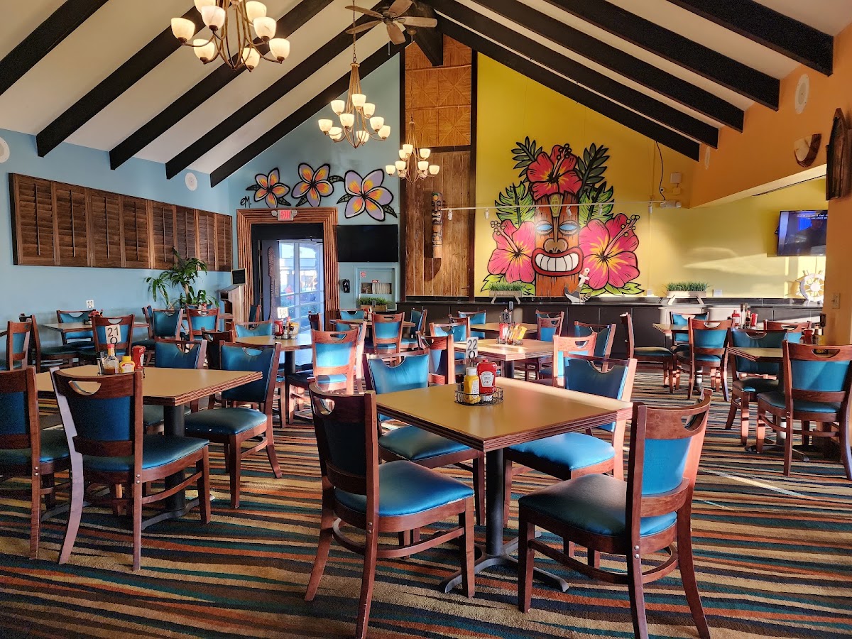 Traders Restaurant & Tiki Lounge