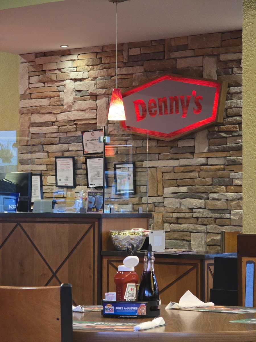 Denny's Palomar Photo 3