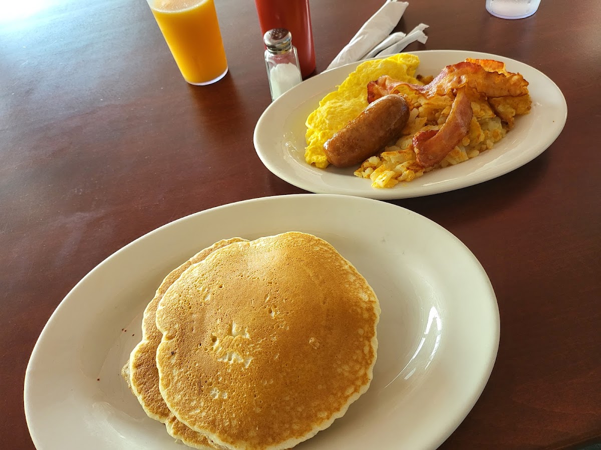 Triple-A Diner Restaurant Photo 6
