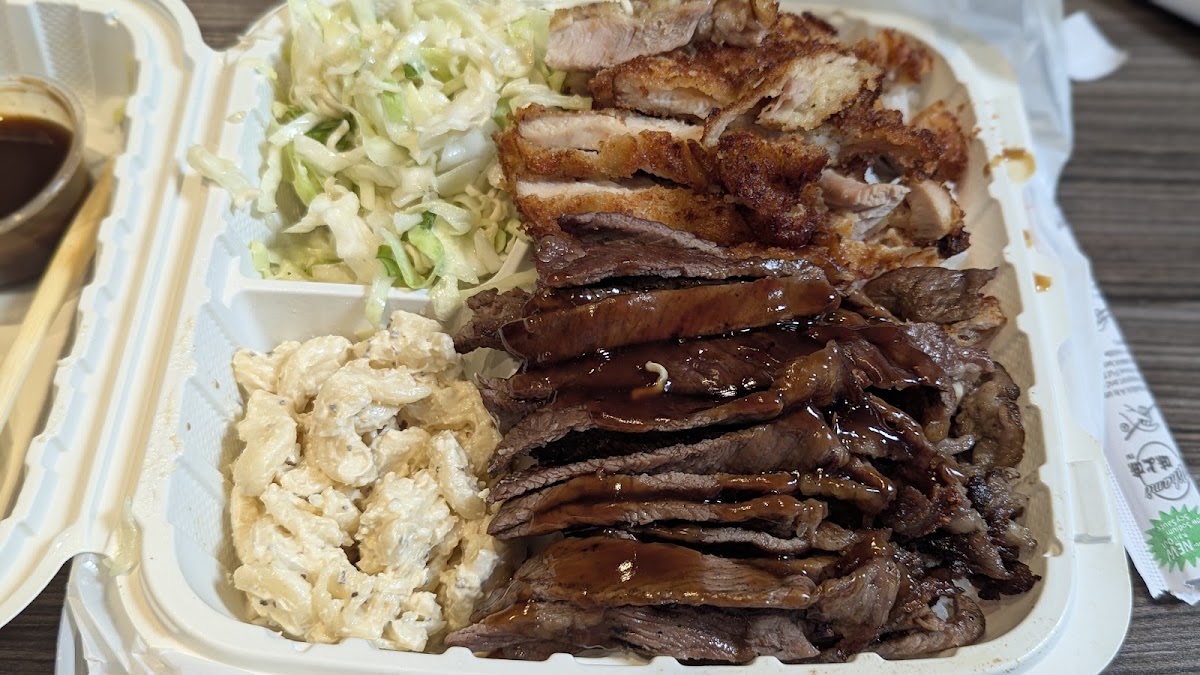 Loft Hawaiian Grill Photo 2