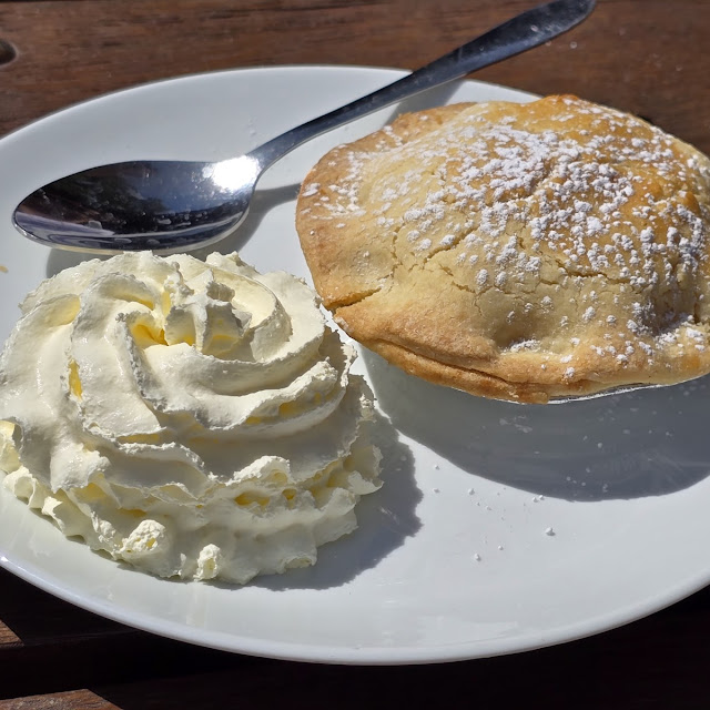 Apple Pie with Cream