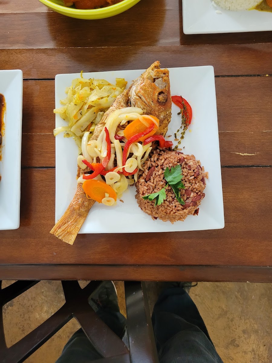 Roland's Jamaica Chicken Photo 3