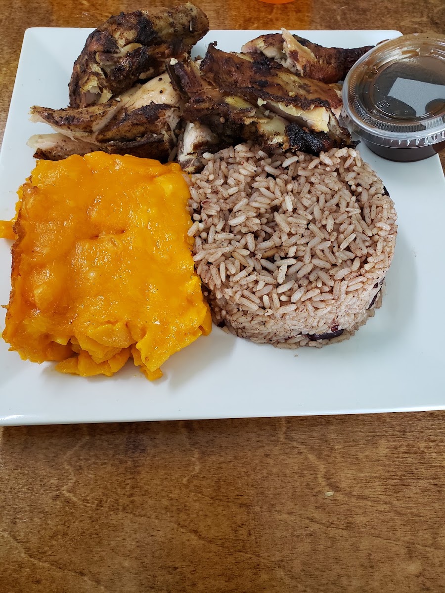 Roland's Jamaica Chicken Photo 3
