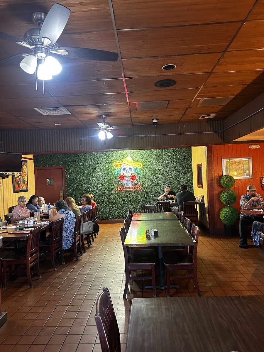 Jalisco's Bar And Grill Photo 3