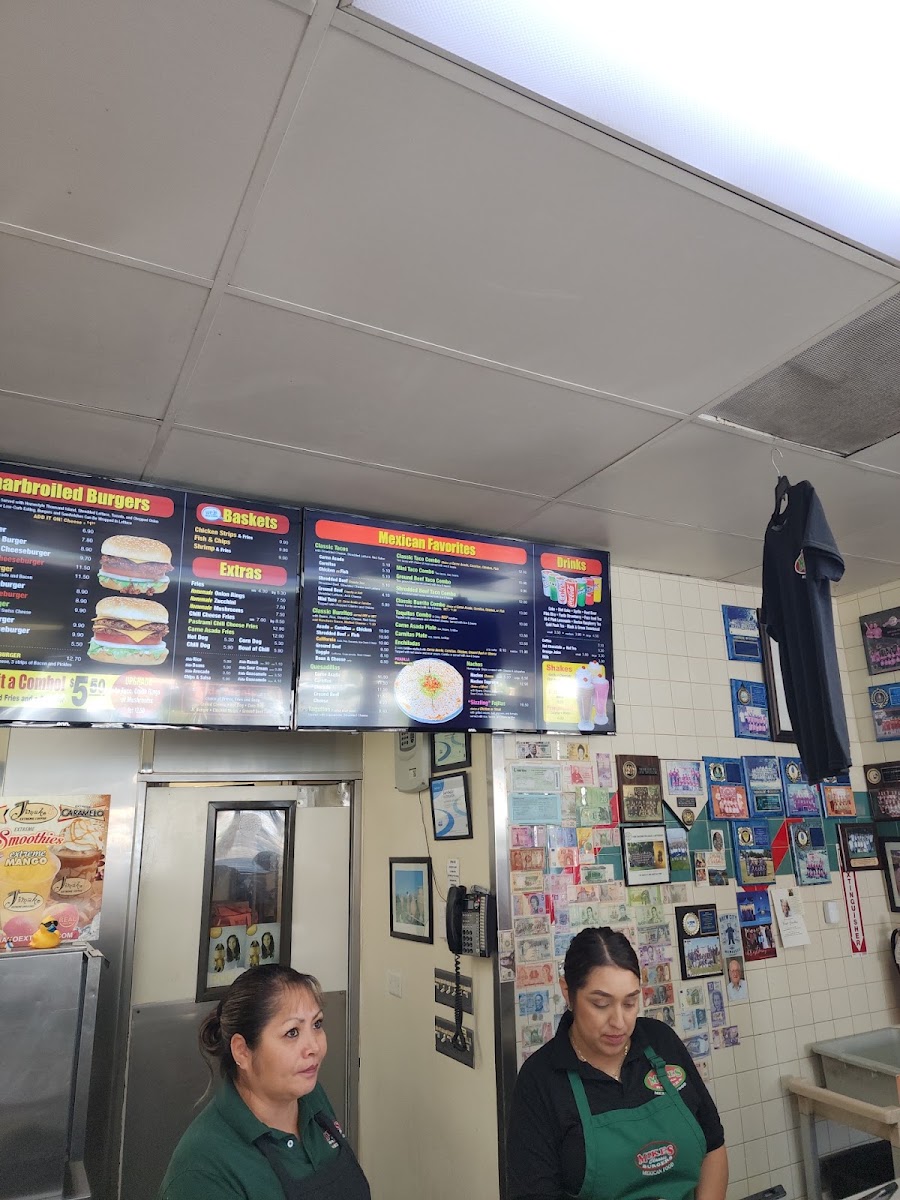 Mike's Classic Burgers Photo 3