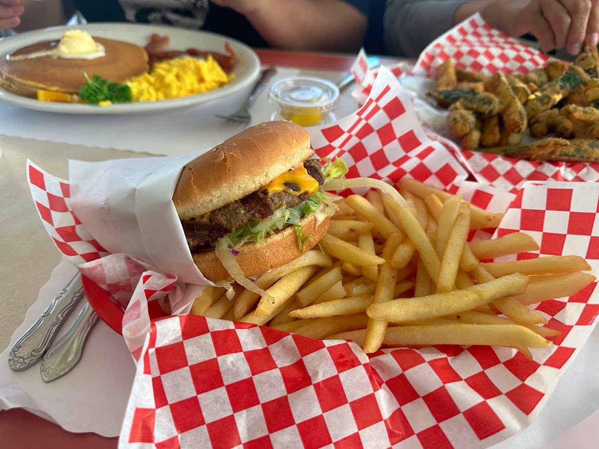 Mike's Classic Burgers Photo 2