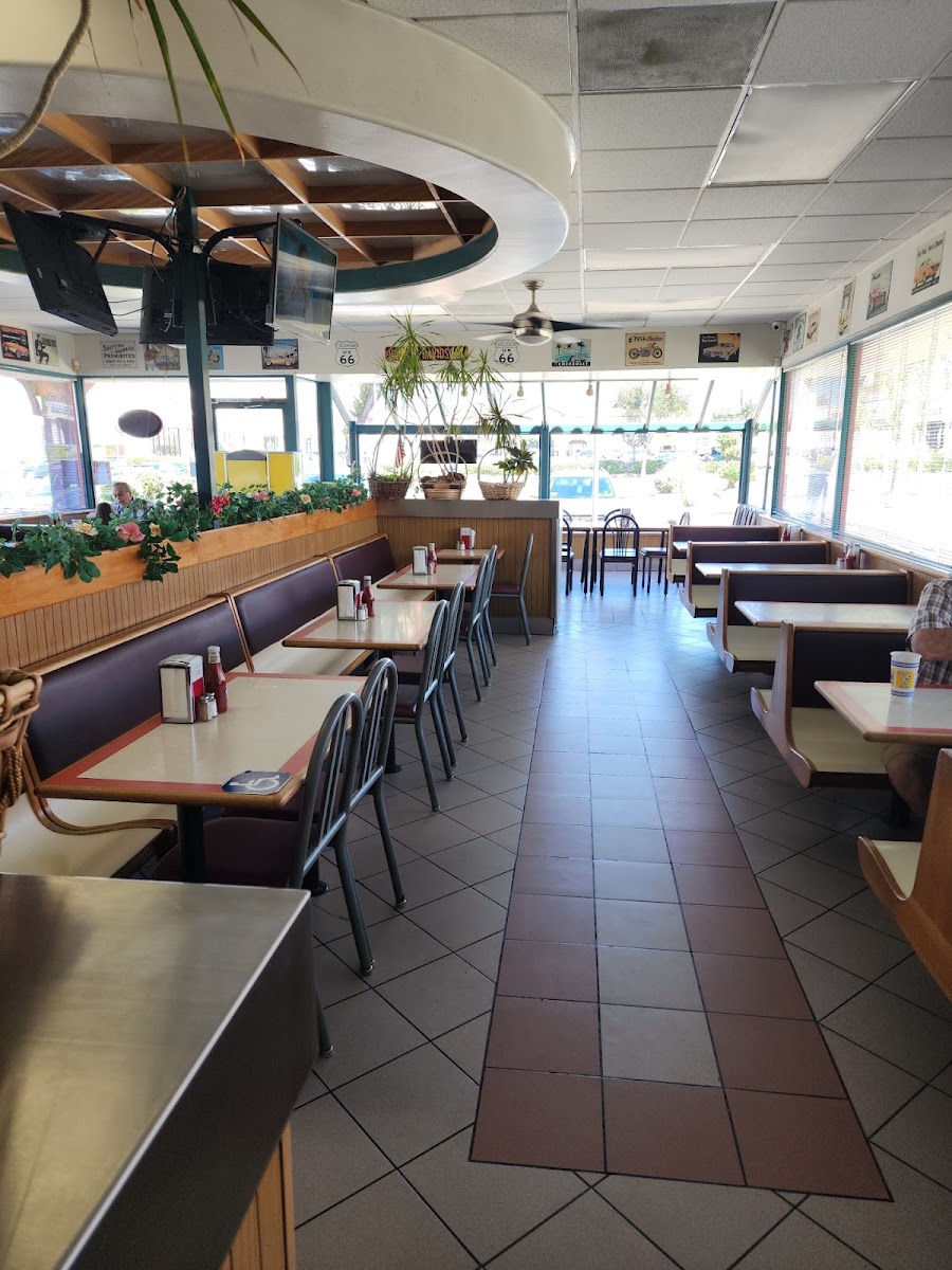 Mike's Classic Burgers Photo 3