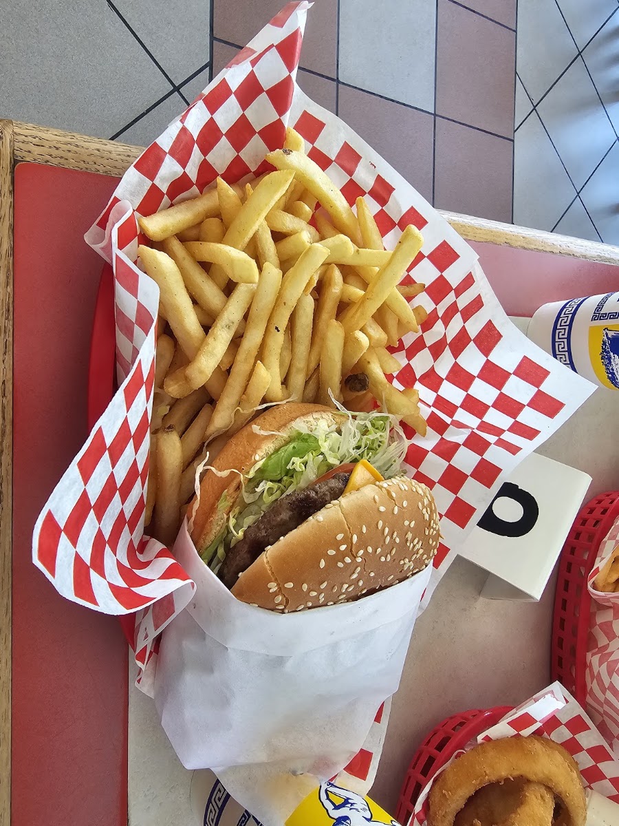 Mike's Classic Burgers Photo 5