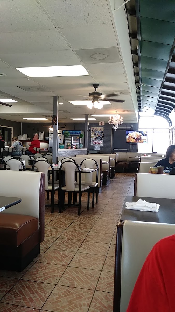 Woodbridge Restaurant Photo 3