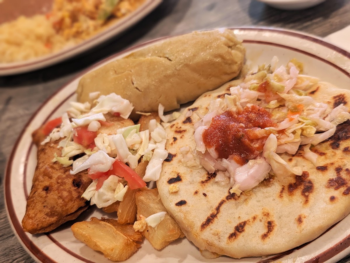 Los Panchos Restaurant Photo 2