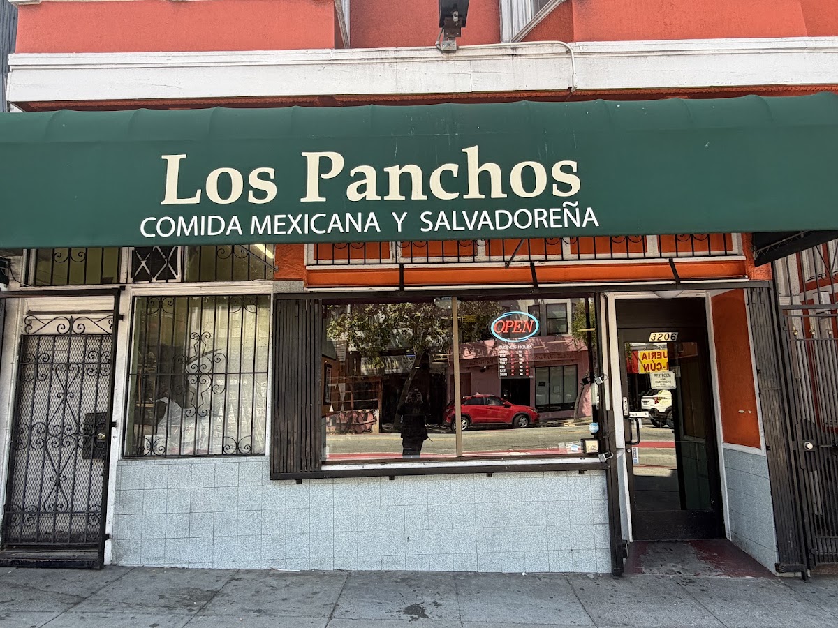 Los Panchos Restaurant Photo 3