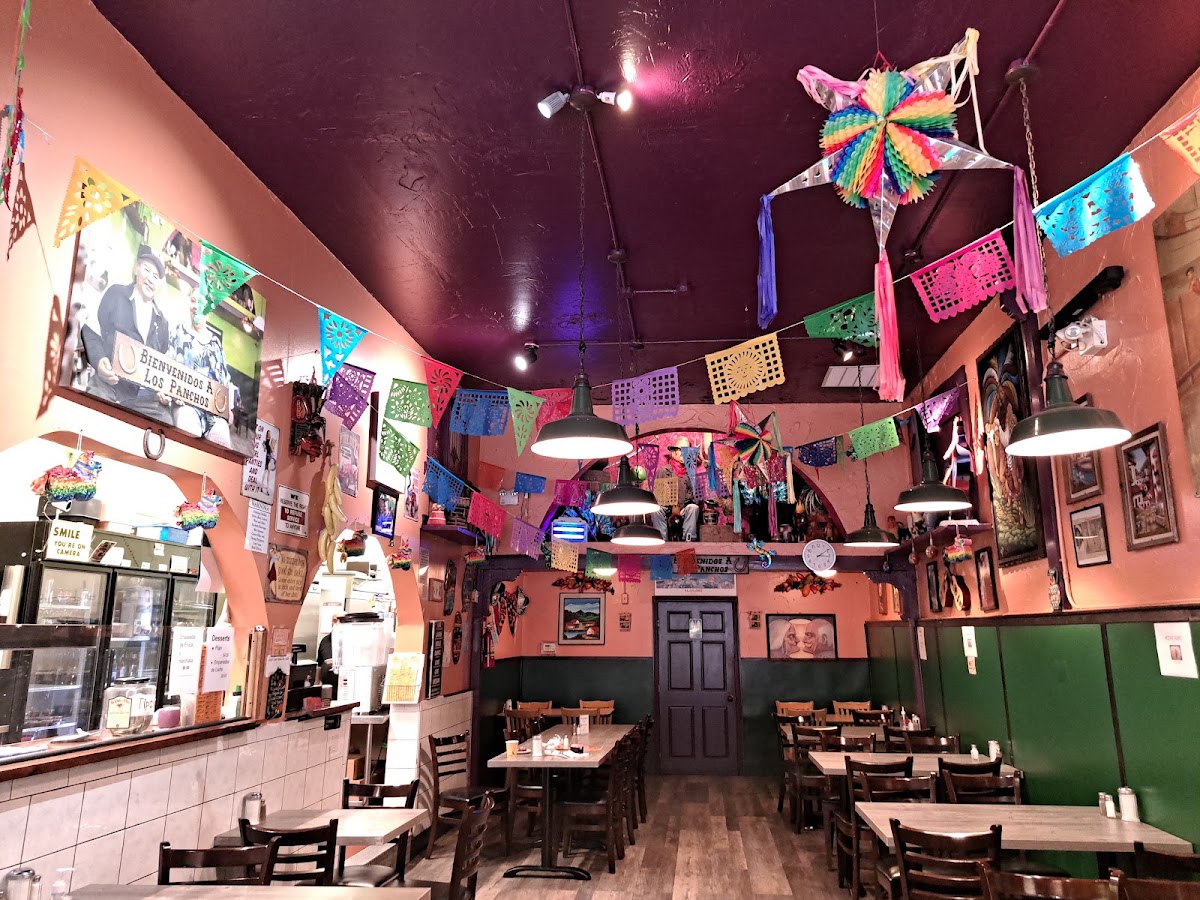 Los Panchos Restaurant Photo 3