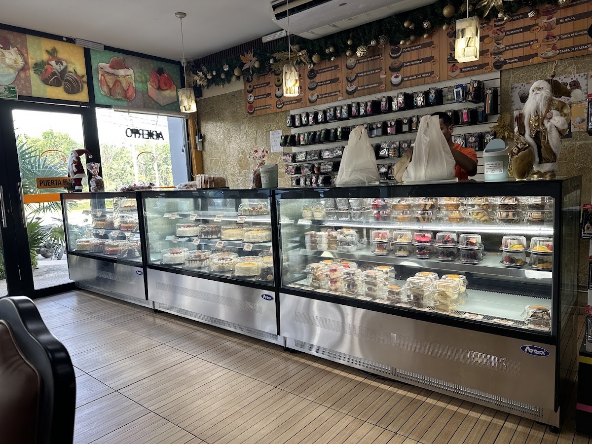 Pasteleria Tentazioni Photo 3