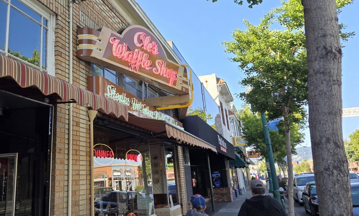 Ole's Waffle Shop