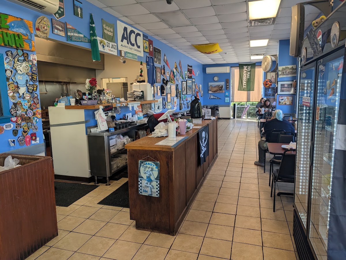 Castaway Grill Photo 1