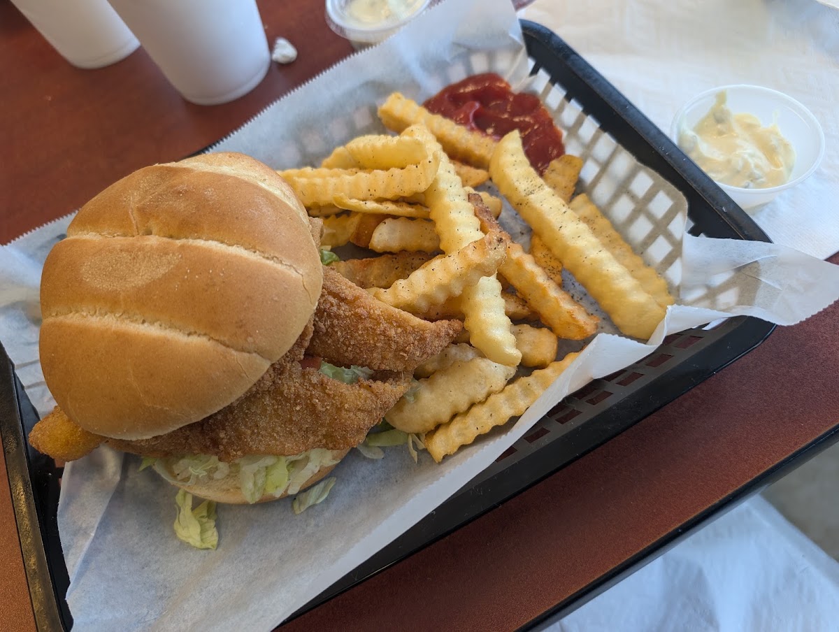 Castaway Grill Photo 4