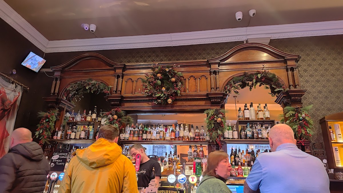 Robertsons 37 Bar Photo 3
