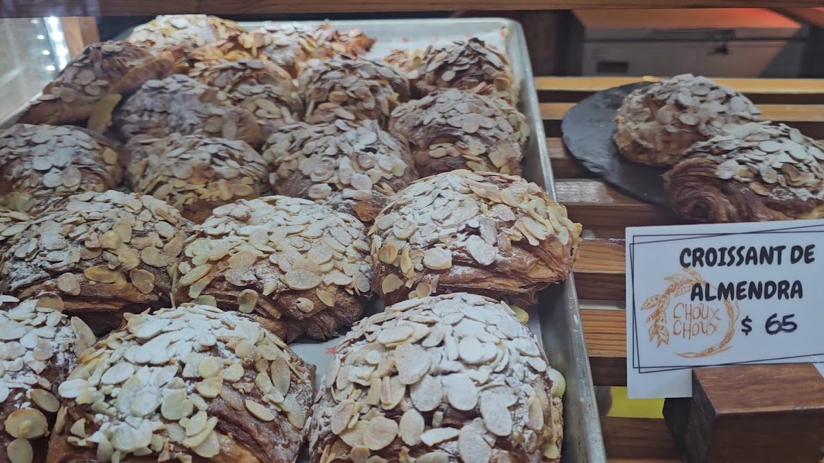 Choux Choux Café Photo 2