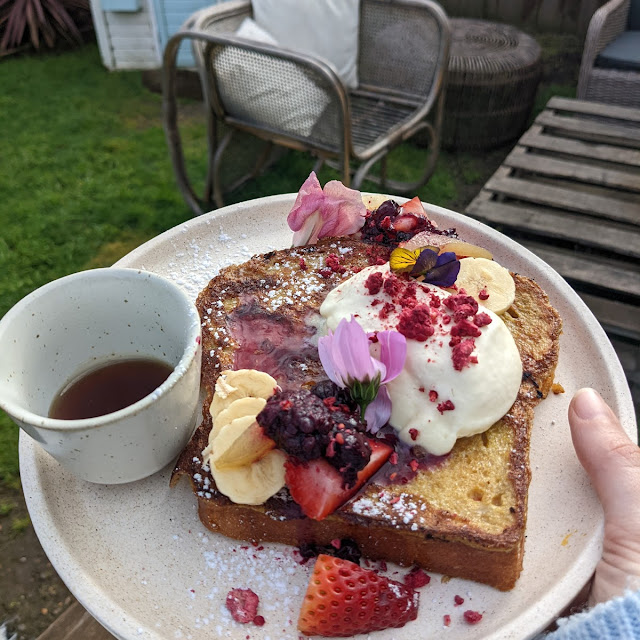 Smashed Blackberry & Goat Cheese Toast
