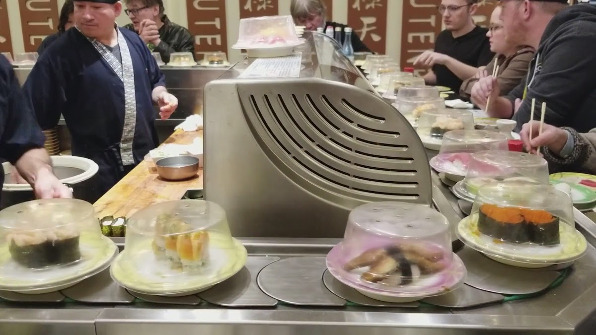 Tenroku Sushi Photo 2