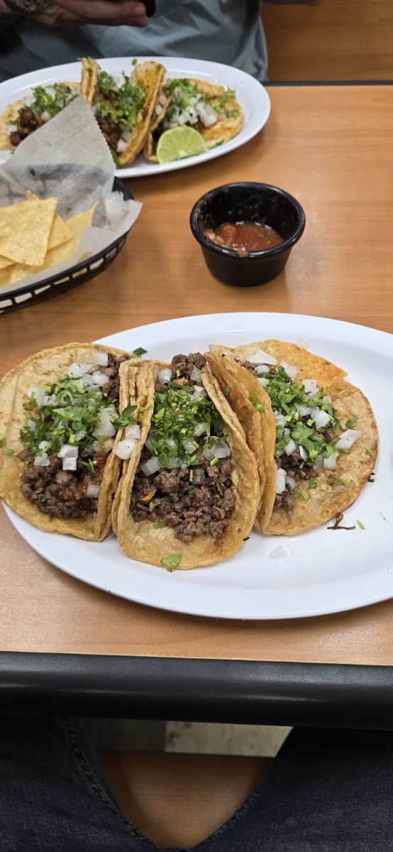 La Mexicana 4 Photo 1