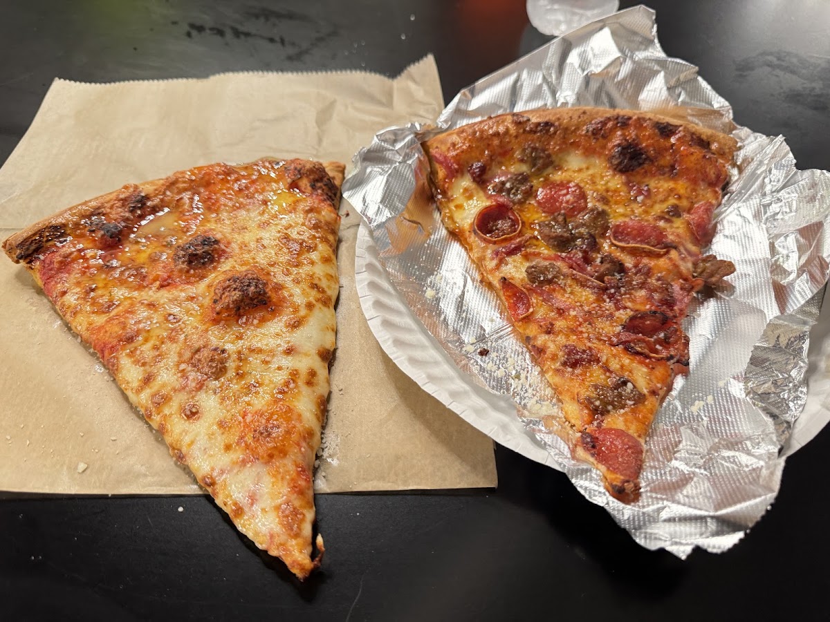 Eat-N-Out Pizza Photo 1