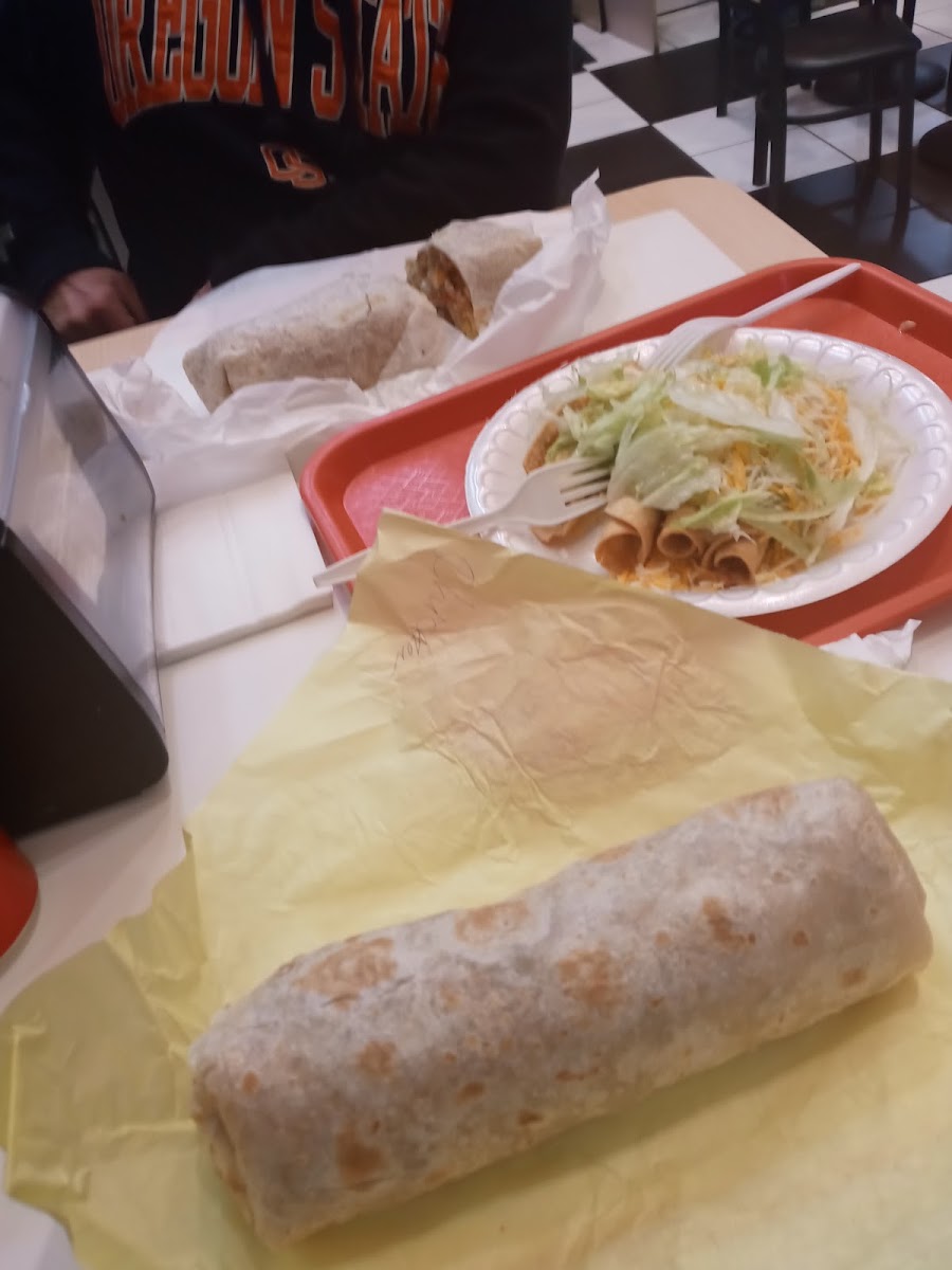 Lucys Taco Shop Bend Photo 6