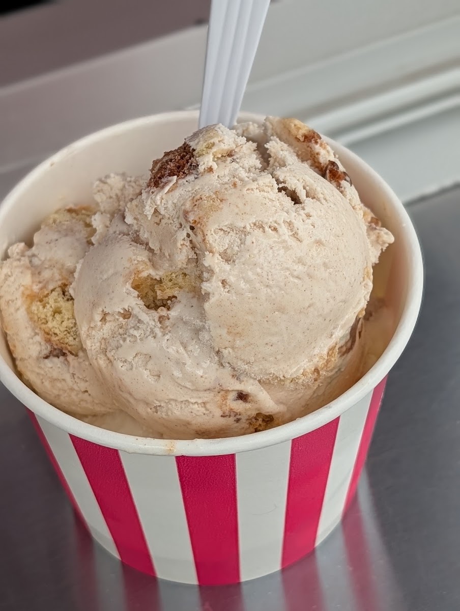 Mary Jane's Dairy Bar Photo 3