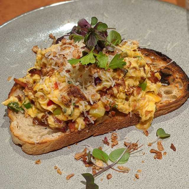 Chilli Scrambled Eggs