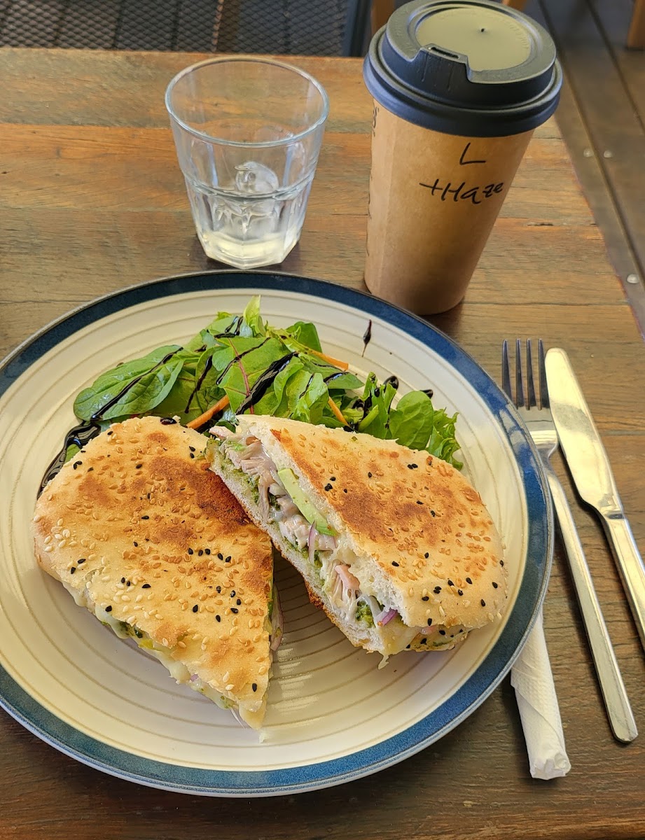 MOBI CAFÉ key office Photo 7