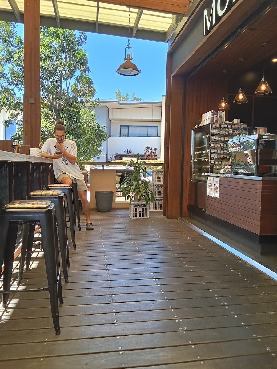 MOBI CAFÉ key office Photo 2